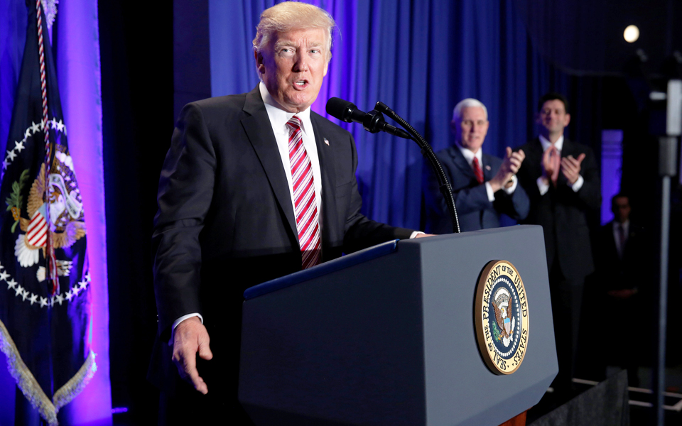 δώρο-100-δισ-δολ-στις-τράπεζες-από-τον-τρα-2174830