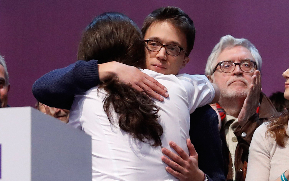 δύο-διαφορετικά-συνέδρια-στην-ισπανί-2175186