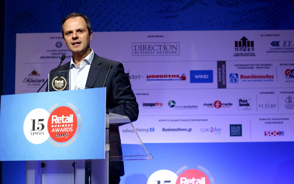 public-retailer-of-the-υear-2016-στα-retail-awards-2175300