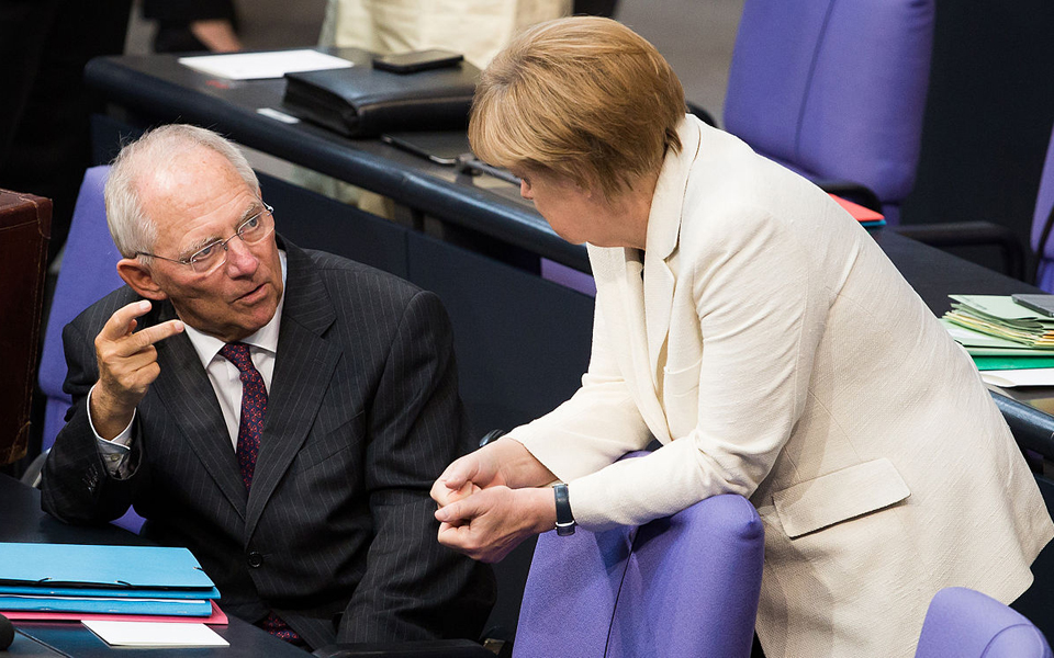αυστηρά-μηνύματα-μέρκελ-σόιμπλε-προ-2173578