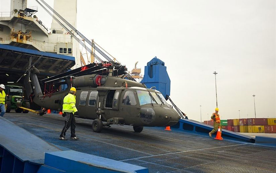 στο-λιμάνι-της-θεσσαλονίκης-black-hawk-του-αμε-2177427