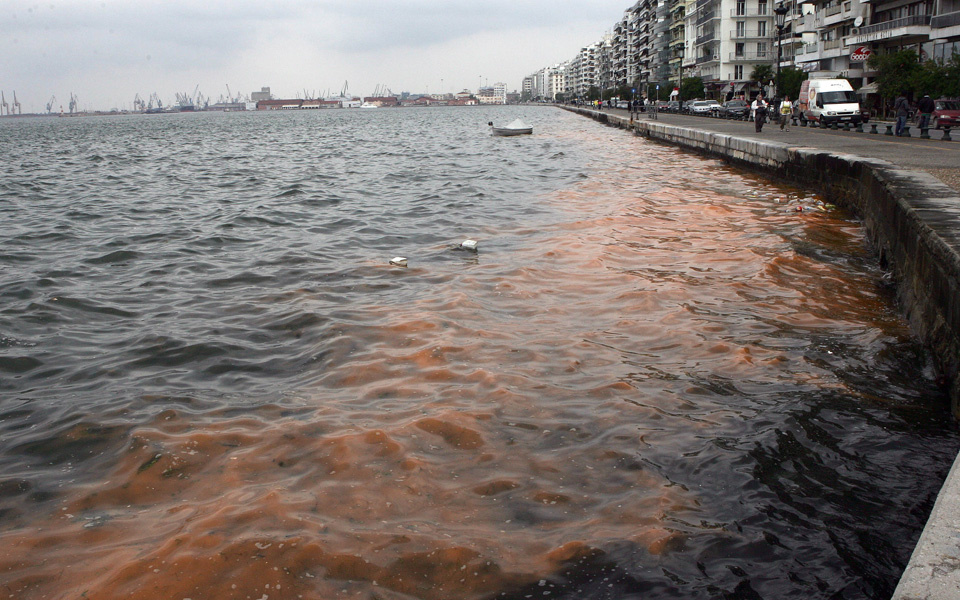κόκκινος-βάφτηκε-ο-θερμαϊκός-στη-θε-2177445