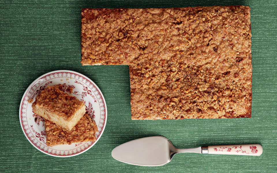 κέικ-με-μανούρι-και-καρύδια-2174478