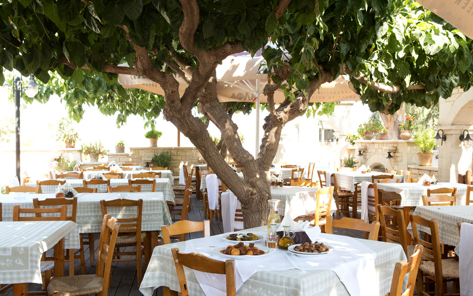 η-ταβέρνα-του-ζήση-2176295