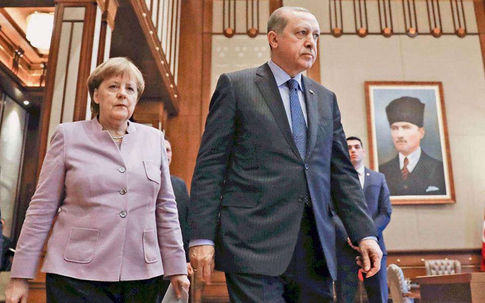 η-σχοινοβασία-της-μέρκελ-στην-αγκυρα-2173809