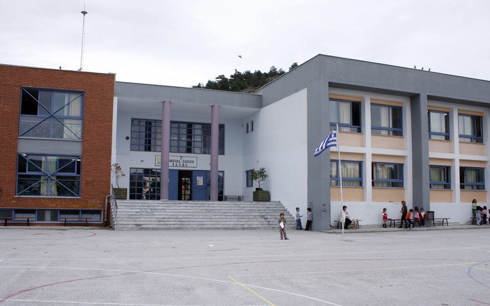 το-ελληνικό-σχολείο-ενισχύει-τις-ανισ-2174240