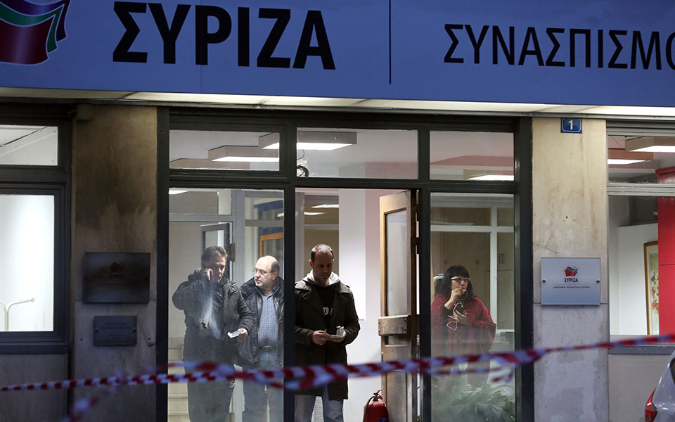 ασύλληπτοι-οι-δράστες-παρά-το-μπαράζ-π-2176271