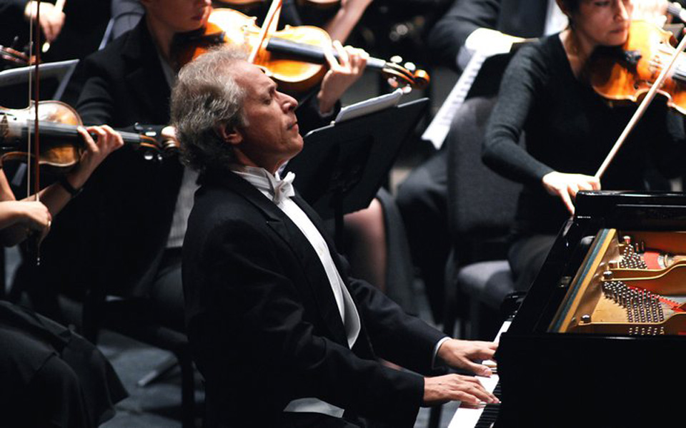 σταθερή-αδιαφορία-για-τα-κοντσέρτα-2173278