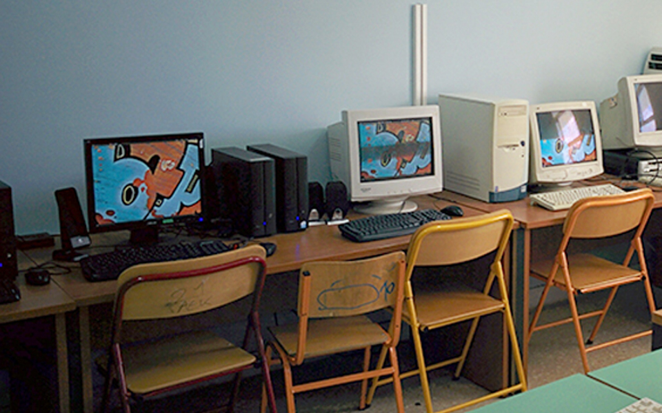 νέοι-παλιοί-υπολογιστές-για-μαθητέ-2178895