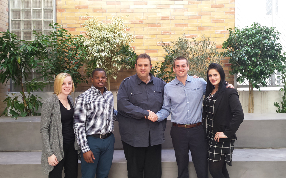 εθελοντές-μάνατζερ-από-τις-ηπα-2179542