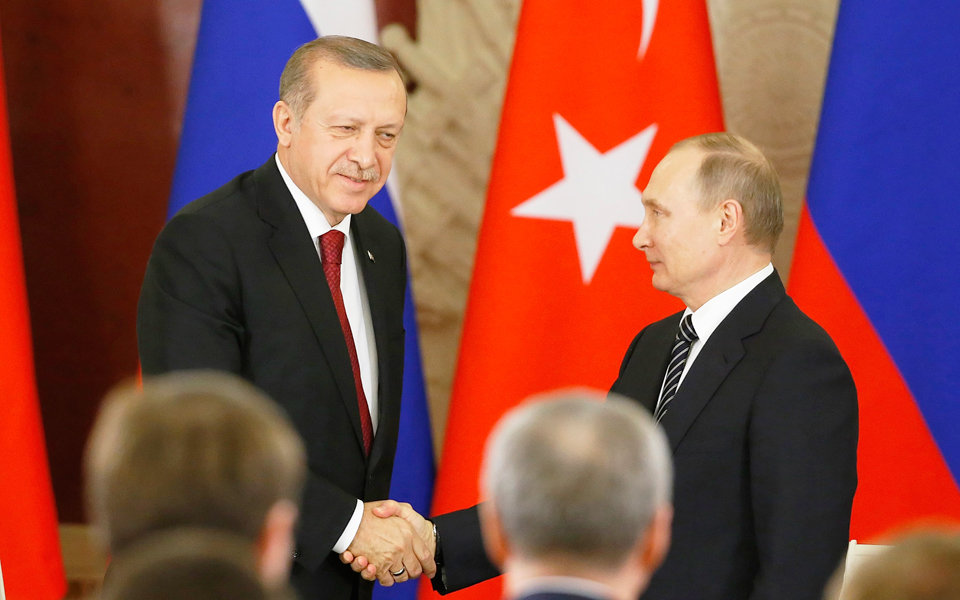 σε-πολύ-φιλικό-κλίμα-πούτιν-ερντογάν-2179472