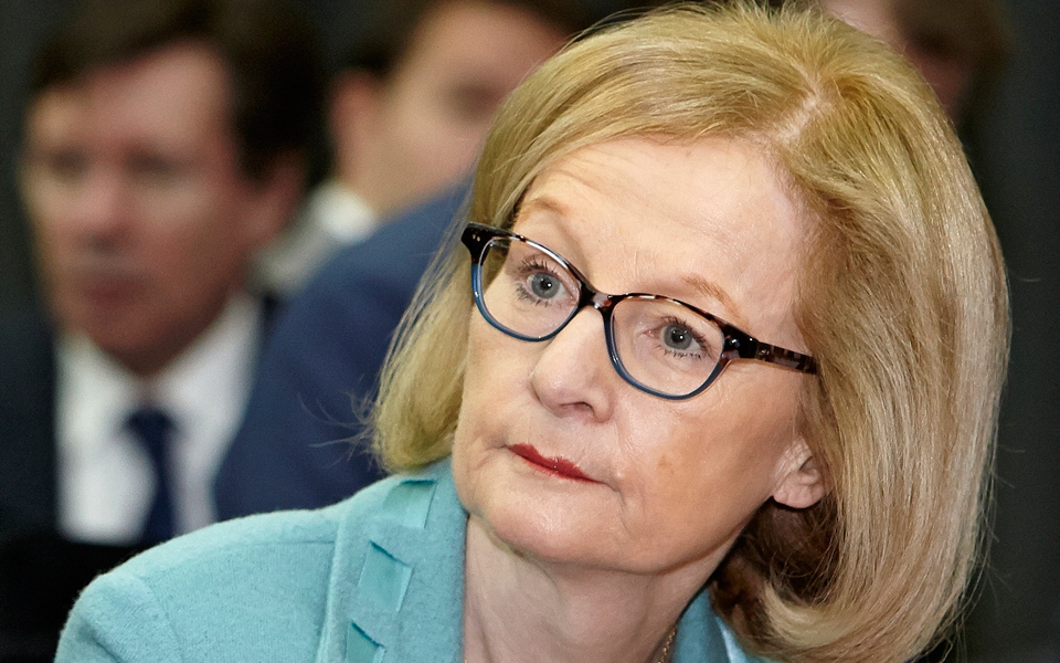 συνάντηση-νουί-με-γ-στουρνάρα-τραπεζί-2180074