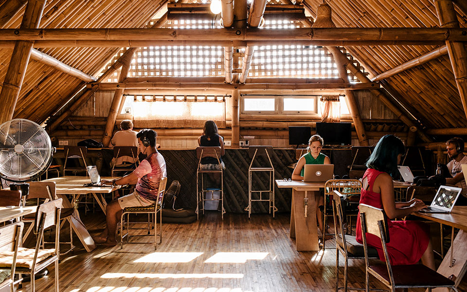 ψηφιακοί-νομάδες-εργασία-μακριά-από-τ-2179778