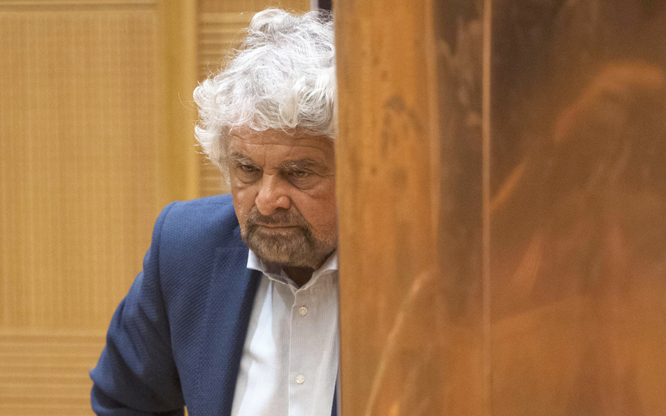 προβάδισμα-γκρίλο-δείχνει-πρόσφατ-2181294