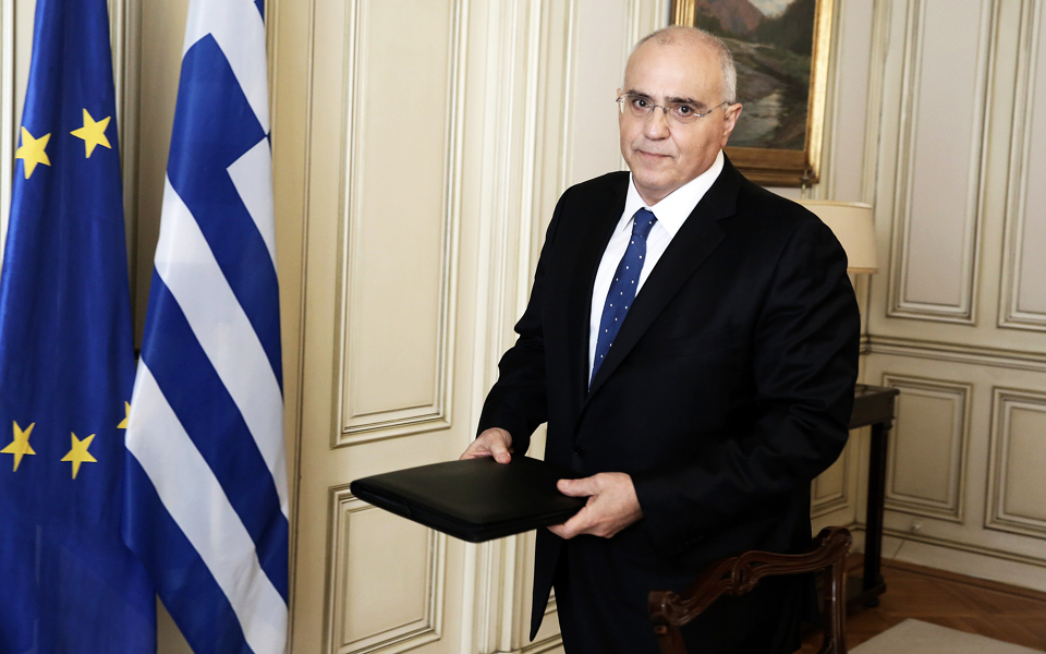 ο-αρχιεπίσκοπος-αθηνών-βράβευσε-τον-κ-2182509