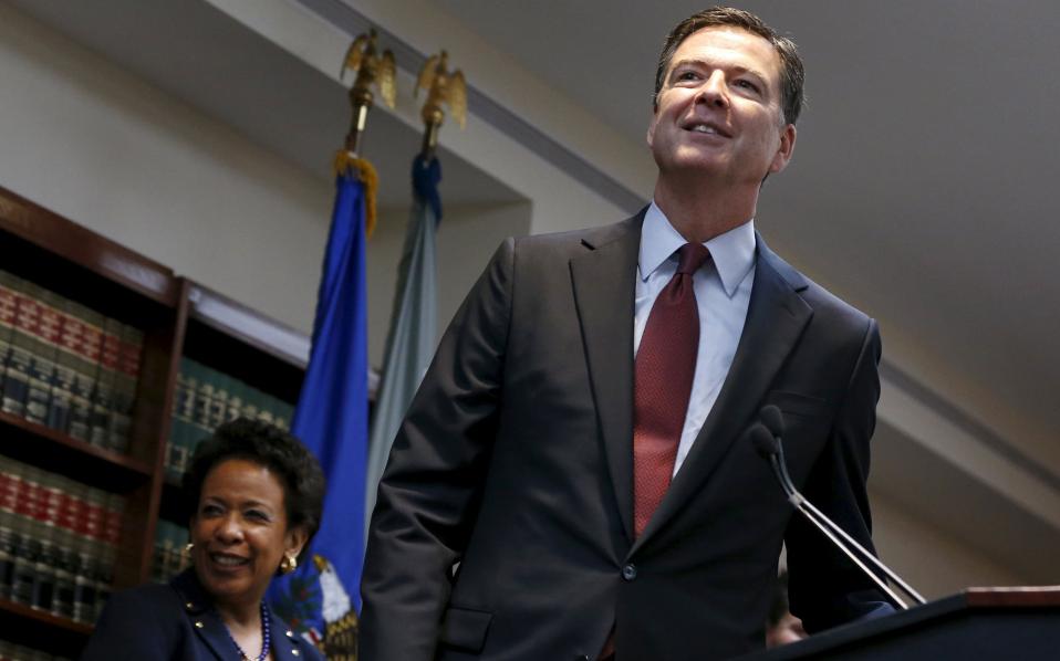 επιβεβαιώνει-το-fbi-ότι-διεξάγει-έρευνα-2180972