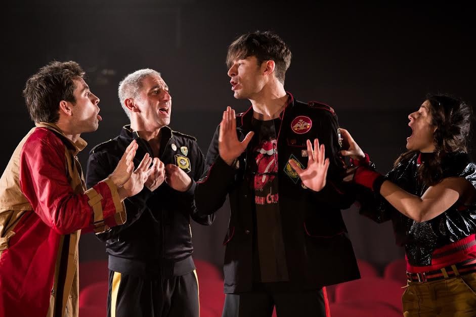 εργο-τραγικά-αστείο-και-επίκαιρο-2181556