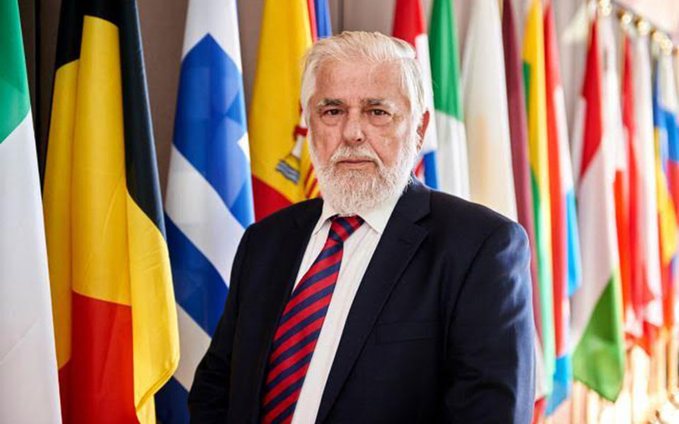 γ-ντάσης-η-ε-ε-για-να-επιβιώσει-χρειάζε-2181448