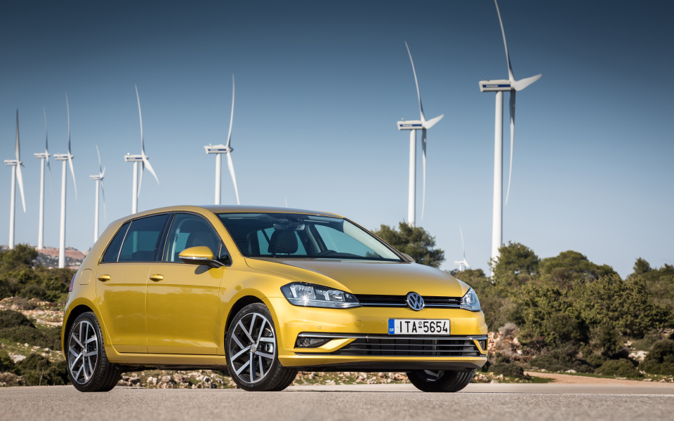 το-νέο-vw-golf-με-διαδραστικά-ηλεκτρονικά-συ-2181012