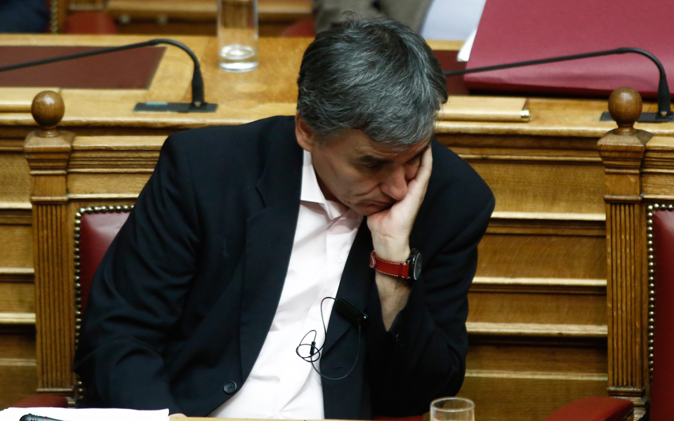 υφεση-η-οικονομία-πληρώνει-την-αβεβ-2178507
