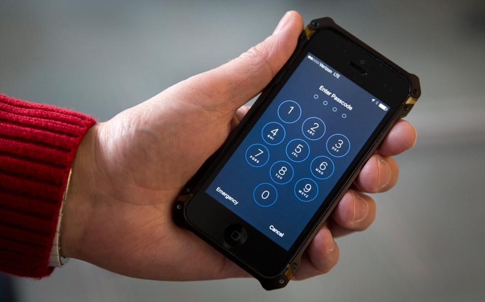 ενα-τραπεζικό-κατάστημα-στο-κινητό-τη-2180809