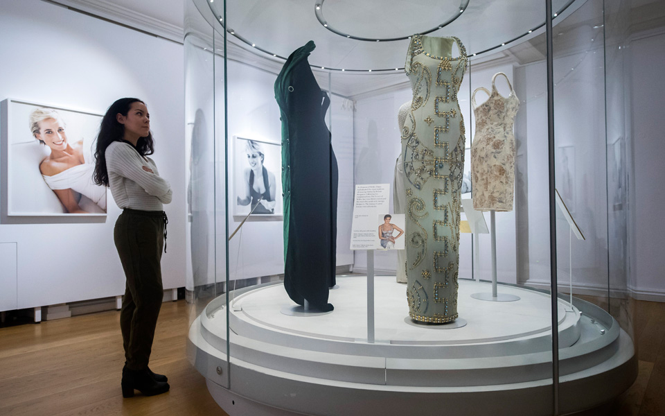 νταϊάνα-μια-ιστορία-και-μόδας-2177856