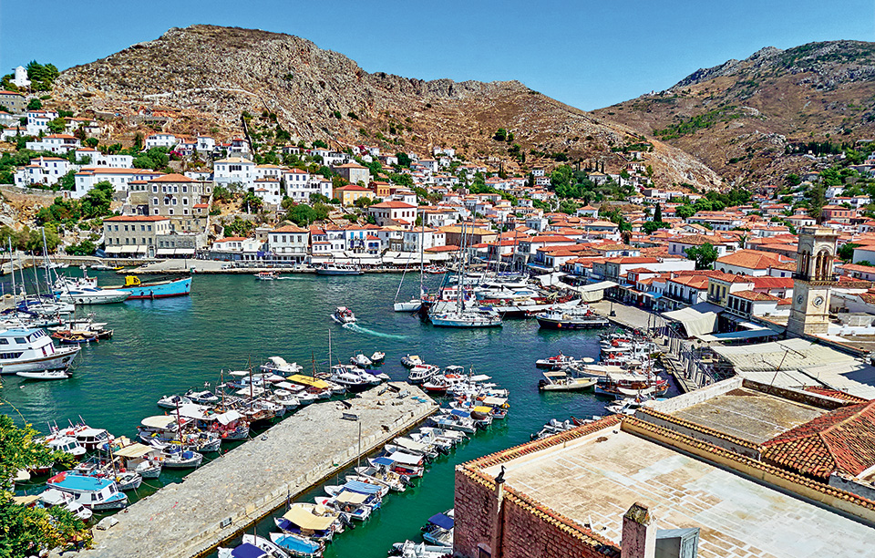 ύδρα-αρχόντισσα-με-τα-όλα-της-2182389