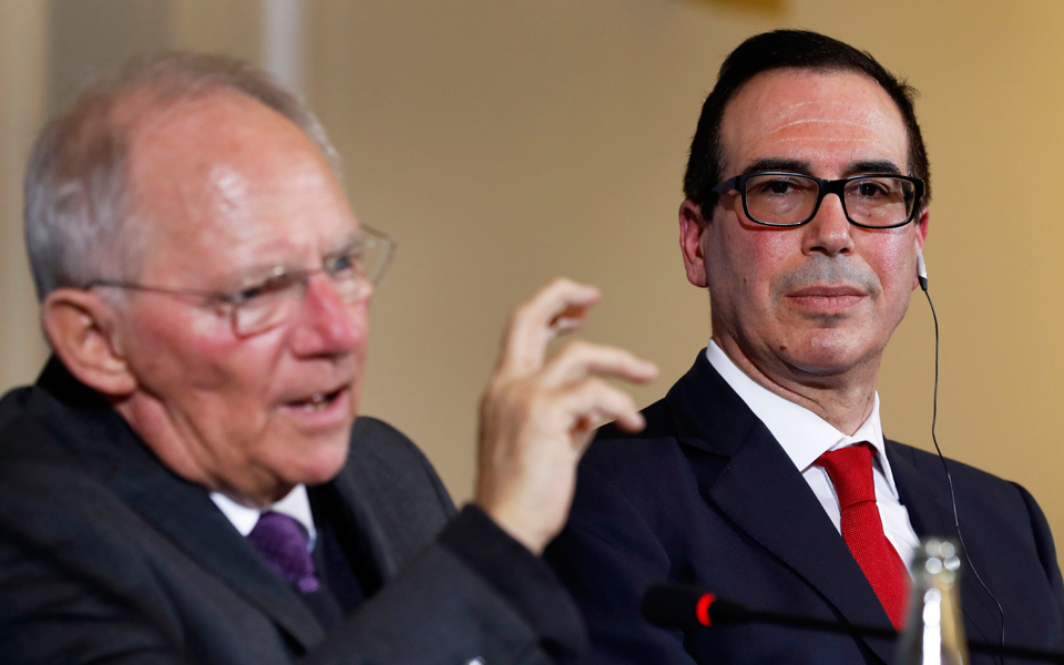 μνούτσιν-προς-σόιμπλε-δεν-θέλουμε-εμπ-2180421