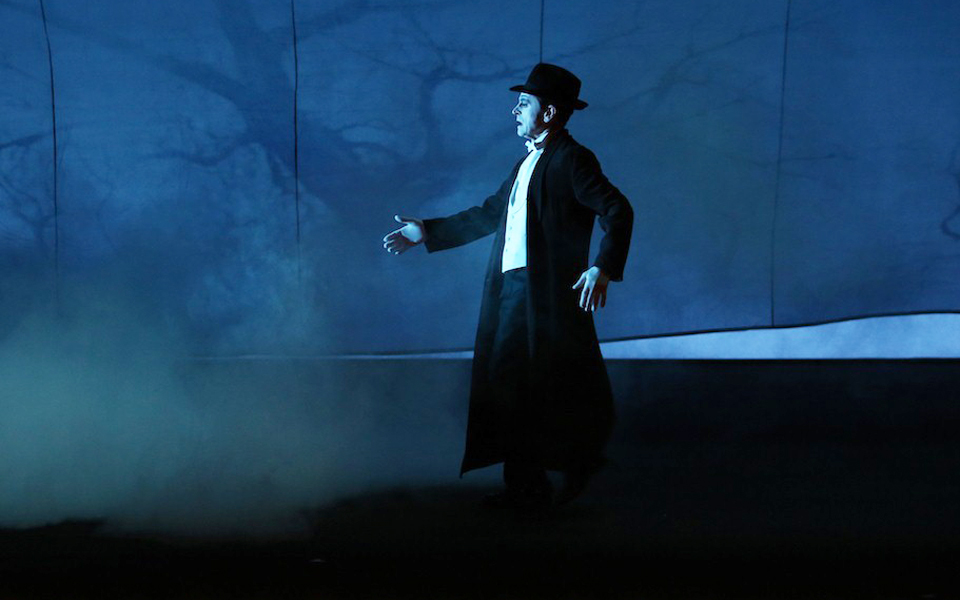 και-αρχαίο-θέατρο-και-ταβέρνες-2183764