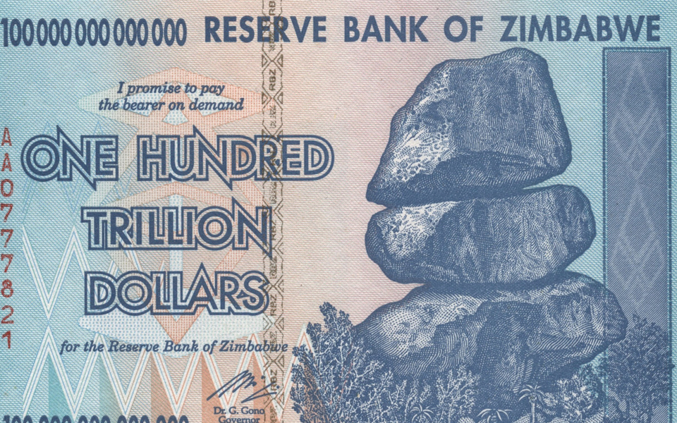 παράξενα-μικρά-μεγάλα-και-τρύπια-χαρ-2183738