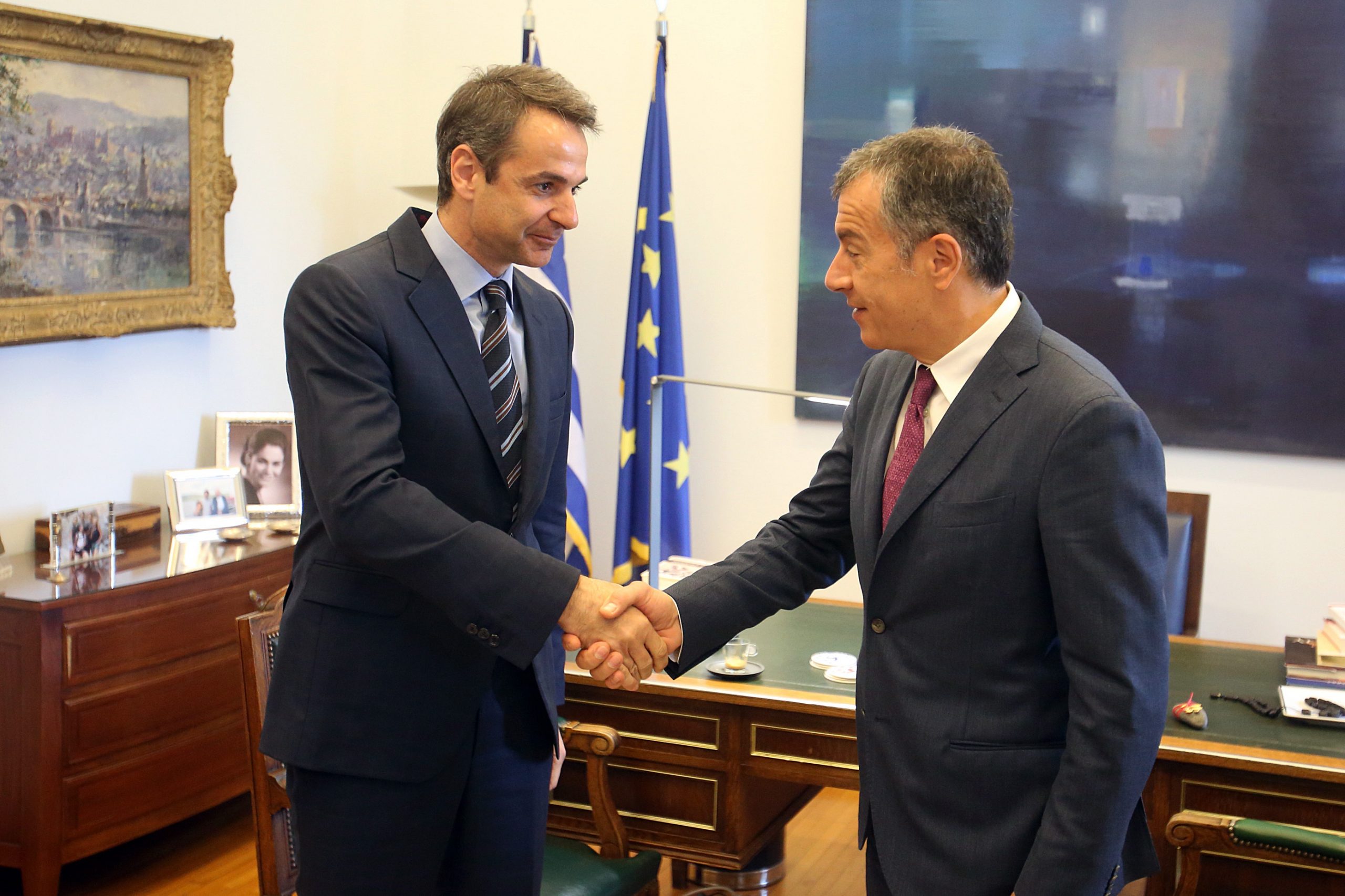 συνάντηση-μητσοτάκη-θεοδωράκη-με-συγ-2183667