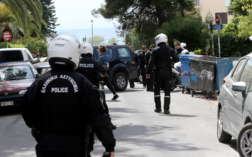 στα-όρια-η-κοινωνία-με-τις-αποφυλακίσε-2183877