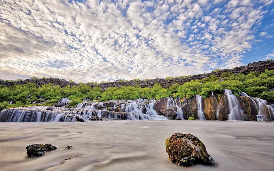 το-βλέμμα-του-olivier-fahrni-από-τη-νέα-γη-στην-αθήν-2184543