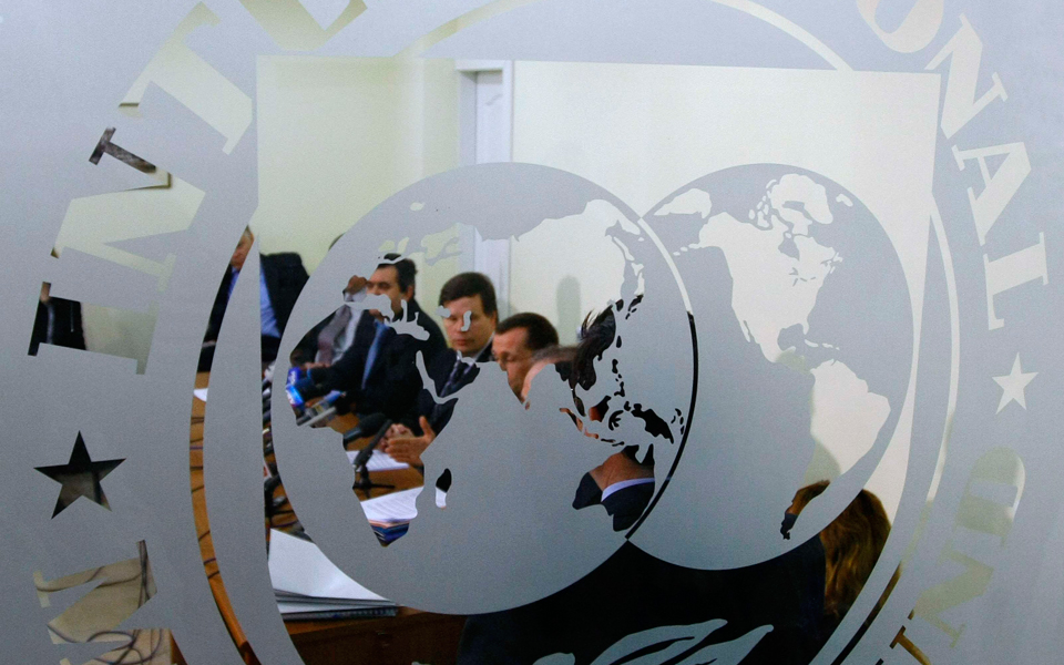 ερχεται-ψαλίδι-έως-25-σε-900-000-κύριες-συντ-2184802