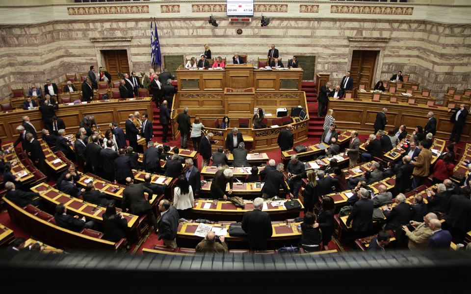 εξεταστική-εν-μέσω-έντασης-και-κατηγο-2185111