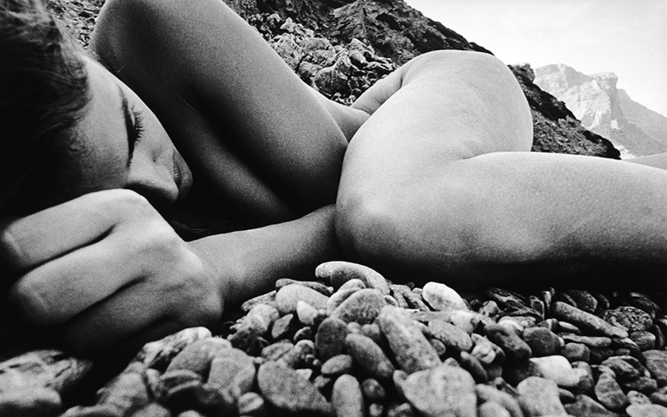 ιστορία-ενός-βλέμματος-πάνω-σε-ένα-σώμ-2185471