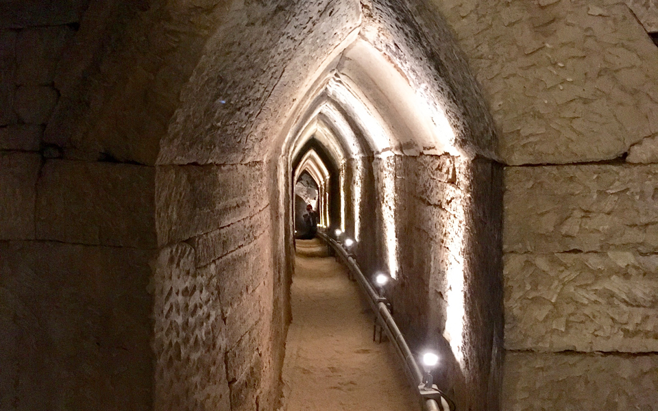 το-αμφίστομον-στολίδι-της-σάμου-2186833