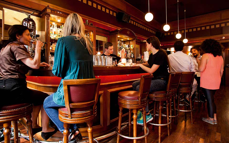 φαγητό-στο-μπαρ-2184199