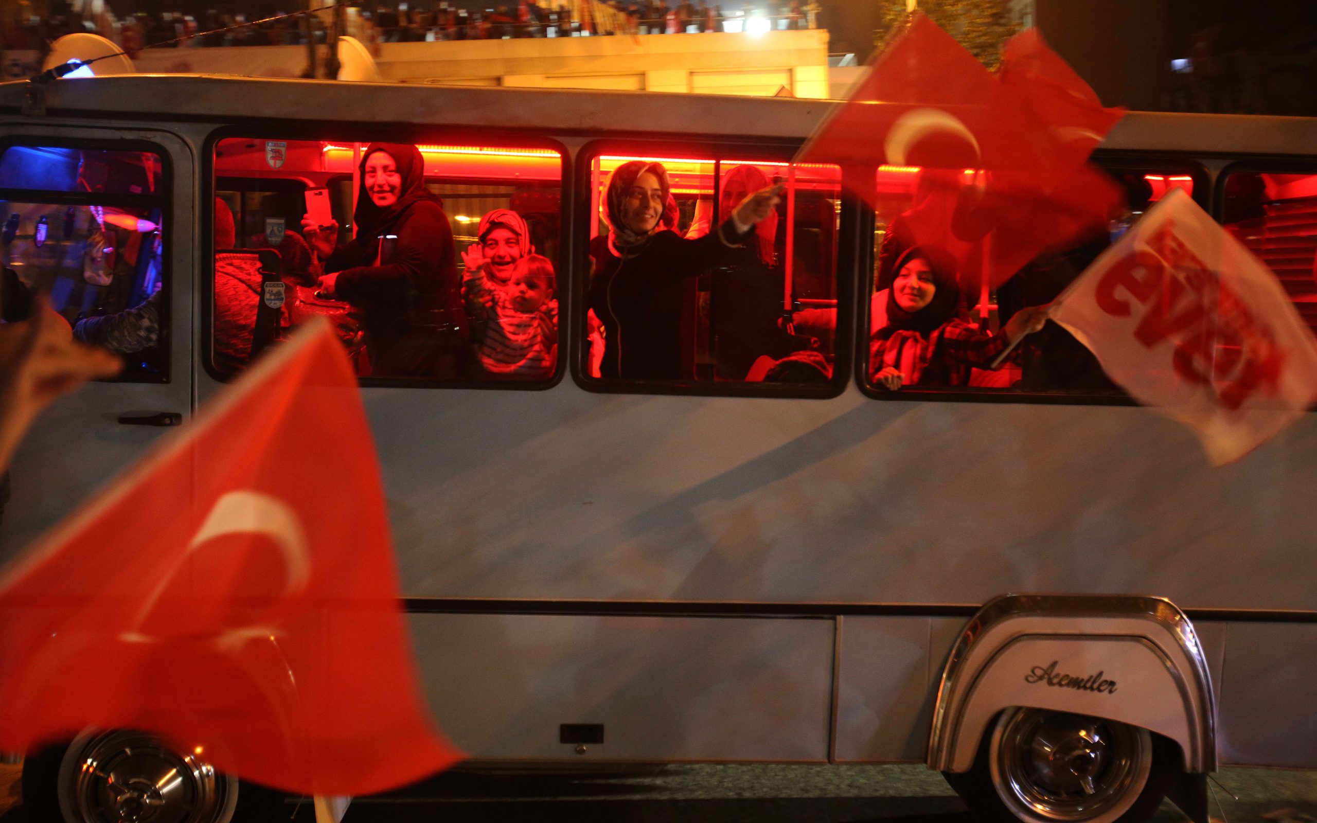 ο-ερντογάν-απέναντι-στον-κεμάλ-ατατού-2185632