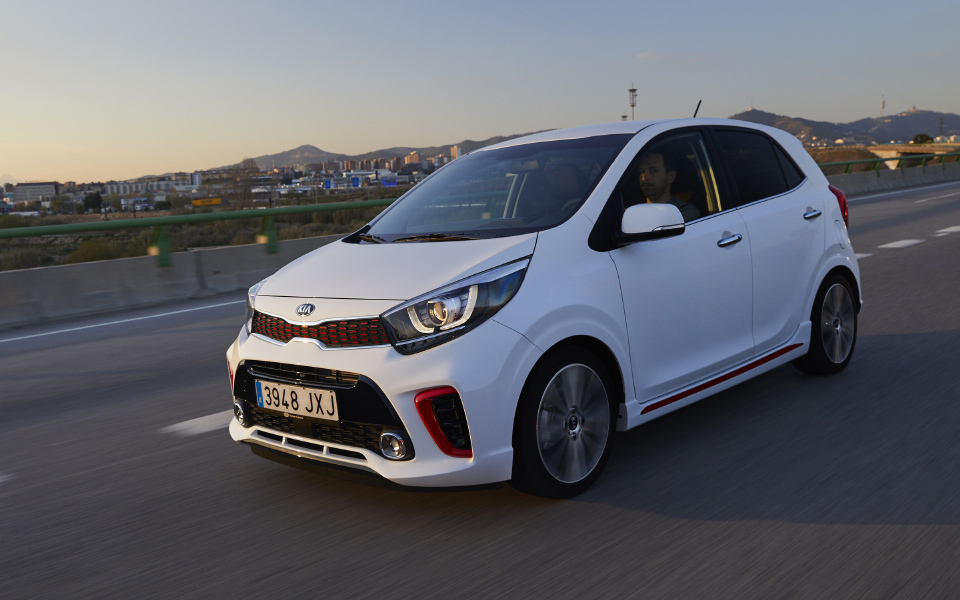 αποστολή-βαρκελώνη-νέο-kia-picanto-2183294