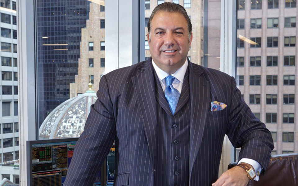 τζον-κουδούνης-οταν-η-ελληνική-οικον-2185381