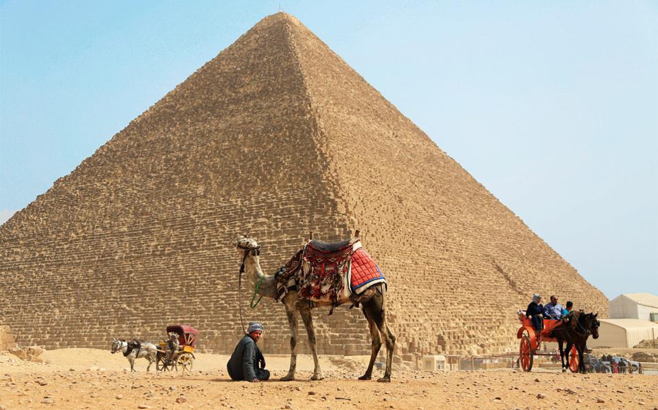 aίγυπτος-ανακάλυψαν-πυραμίδα-3-700-ετών-στ-2183380