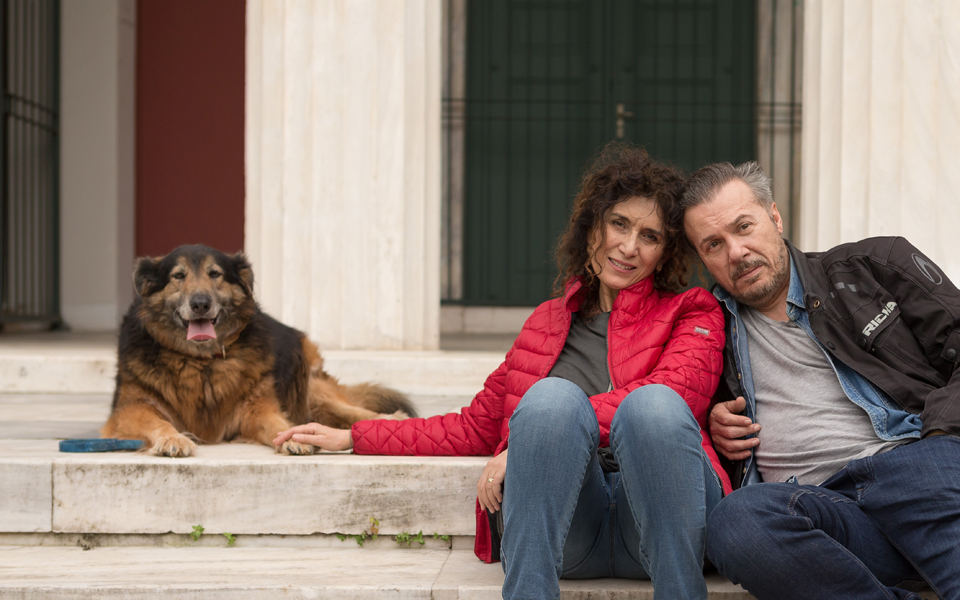 στην-ελλάδα-πάσχουμε-από-παραστασί-2186235