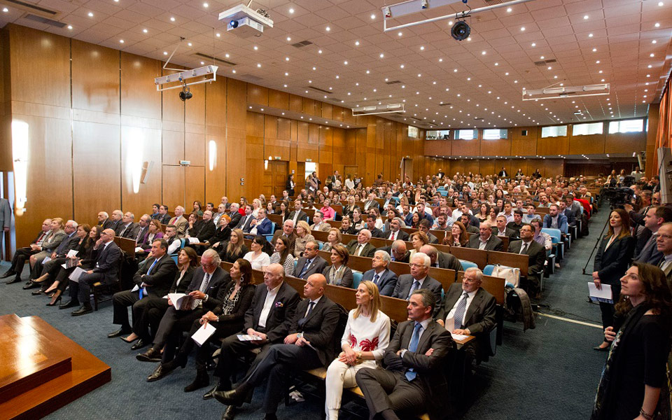 τελετή-απονομής-υποτροφιών-ολυμπιακ-2187488