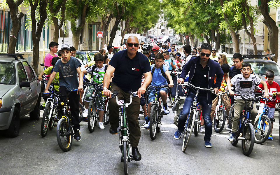 με-ένα-ποδήλατο-οι-γειτονιές-της-αθήνα-2187808