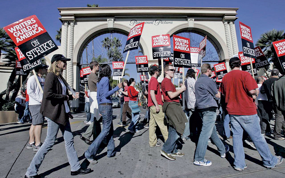 οταν-οι-σεναριογράφοι-γράφουν-την-δ-2188257
