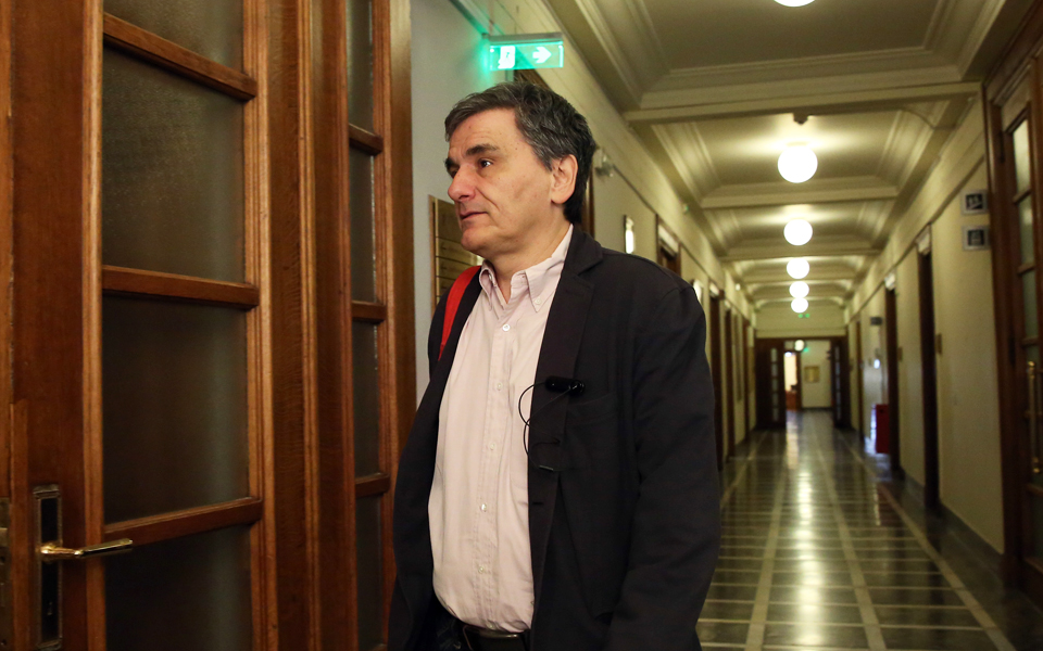 ο-τσακαλώτος-ανεβάζει-το-αφορολόγητ-2189593