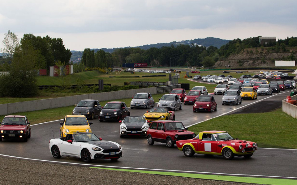 ένα-συναρπαστικό-weekend-για-την-abarth-2192029