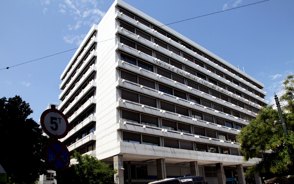 ενας-στους-τρεις-πληρώνει-επιπλέον-φό-2190743