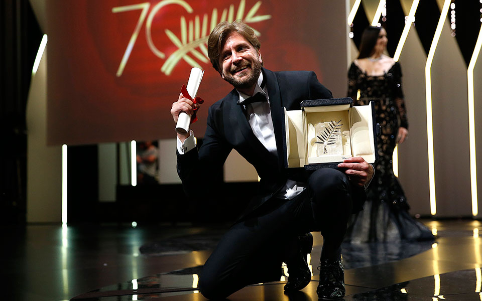 στο-σουηδικό-the-square-o-χρυσός-φοίνικας-του-2192329